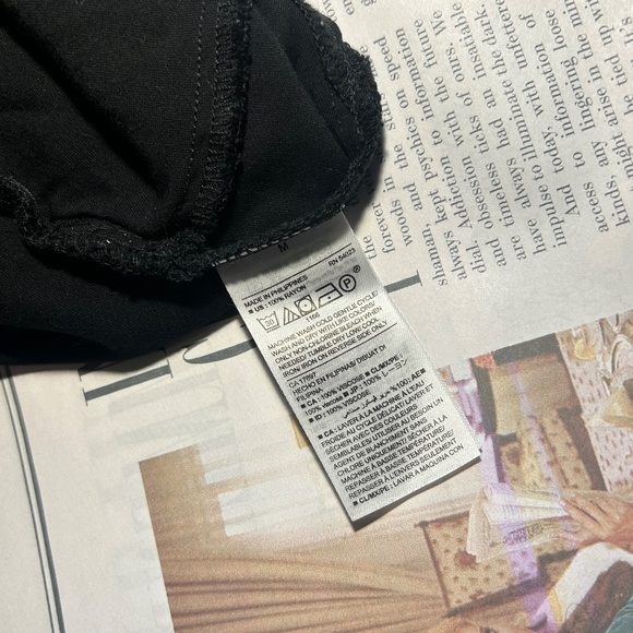 Old Navy black sleeveless romper - Picture 4 of 4